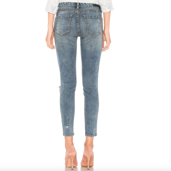 BLANK NYC Distressed Skinny Jeans in Shot Not Blue Wash, Size 25 - Picture 8 of 9